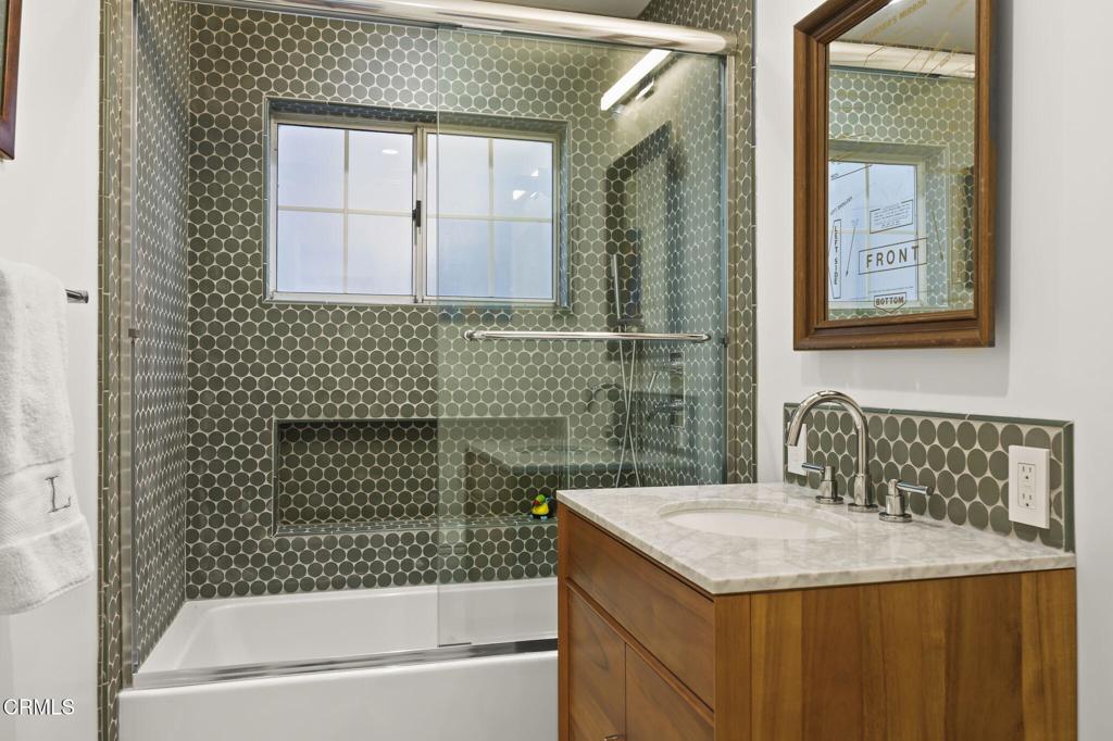 Oxnard, California, 93035, United States, 3 Bedrooms Bedrooms, ,4 BathroomsBathrooms,Residential,Active,1905342