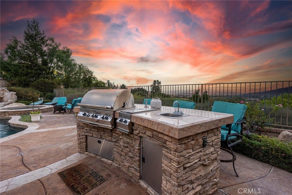 Valencia, California, 91381, United States, 6 Bedrooms Bedrooms, ,11 BathroomsBathrooms,Residential,Active,1959978