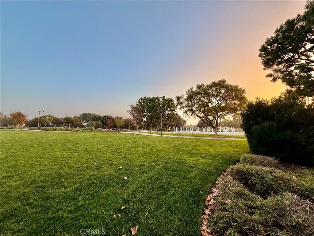 Irvine, California, 92618, United States, 4 Bedrooms Bedrooms, ,5 BathroomsBathrooms,Residential,Pending,2007263