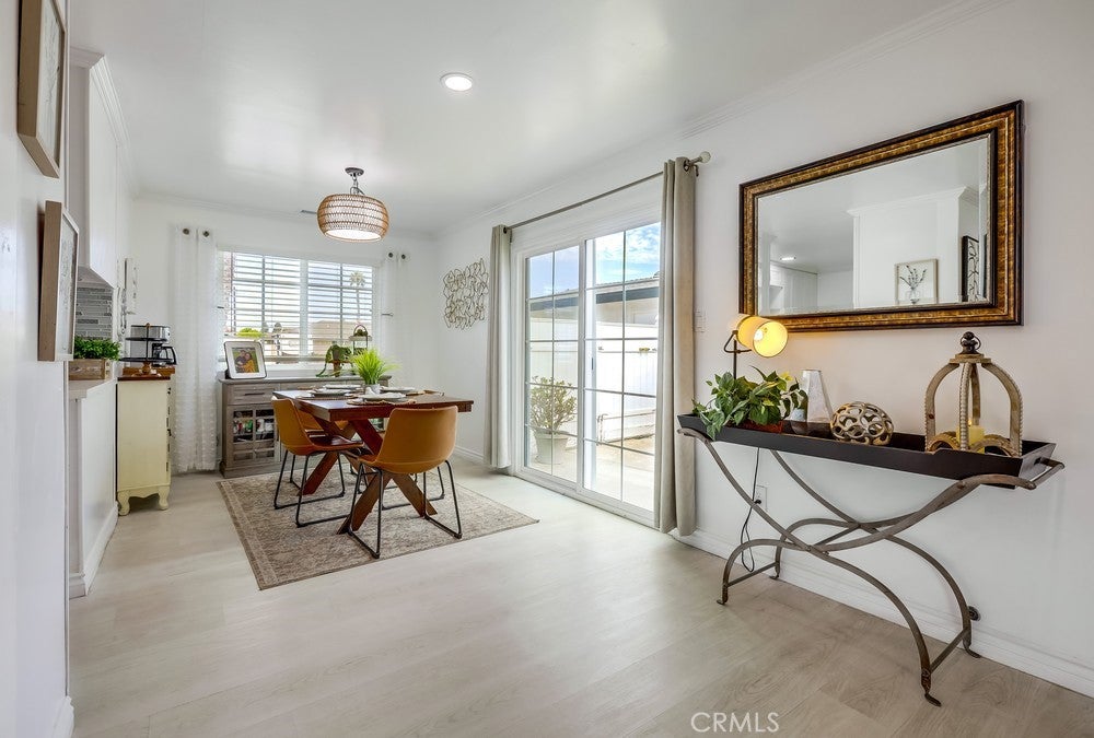 Garden Grove, California, 92845, United States, 5 Bedrooms Bedrooms, ,2 BathroomsBathrooms,Residential,Active,1927673