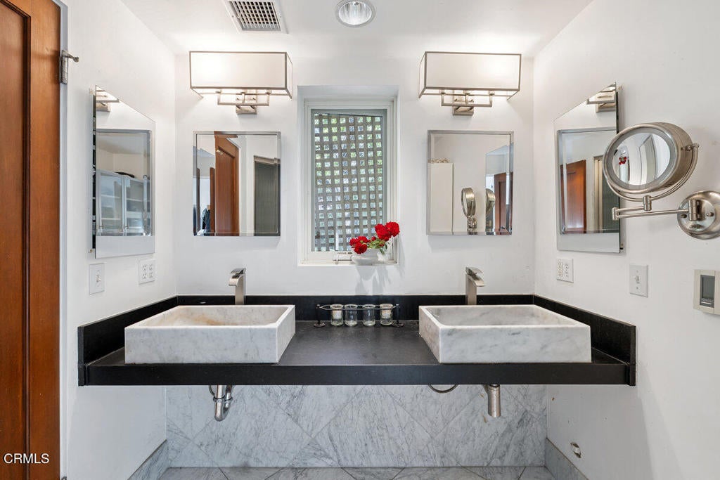 Ojai, California, 93023, United States, 3 Bedrooms Bedrooms, ,3 BathroomsBathrooms,Residential,Active,1920241