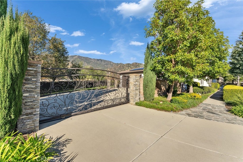 Claremont, California, 91711, United States, 5 Bedrooms Bedrooms, ,4 BathroomsBathrooms,Residential,Active,2010578