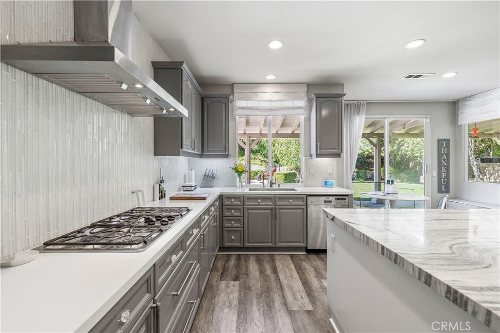 Stevenson Ranch, California, 91381, United States, 5 Bedrooms Bedrooms, ,4 BathroomsBathrooms,Residential,Active,2015851