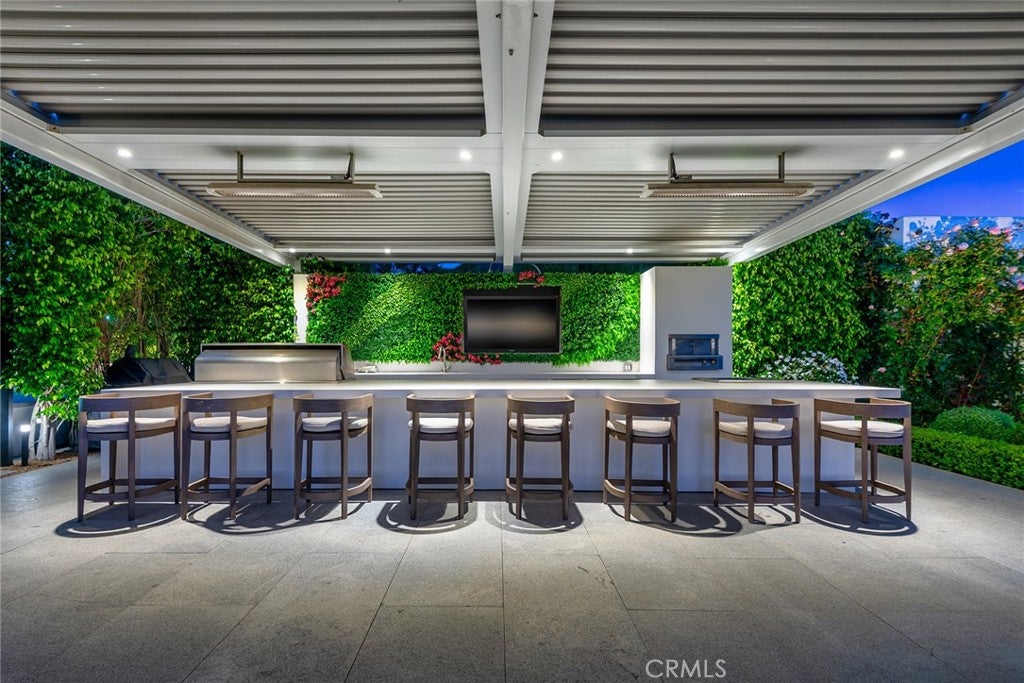 Los Angeles, California, 90077, United States, 8 Bedrooms Bedrooms, ,12 BathroomsBathrooms,Residential,Active,1905105