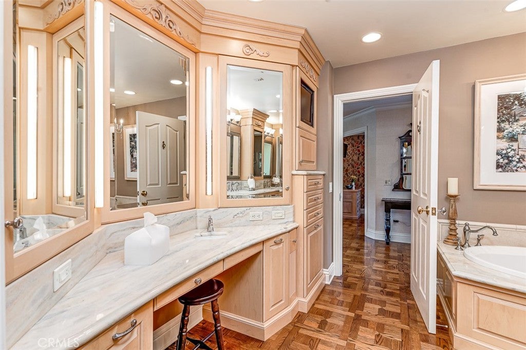 Fullerton, California, 92835, United States, 4 Bedrooms Bedrooms, ,3 BathroomsBathrooms,Residential,Active,1894565