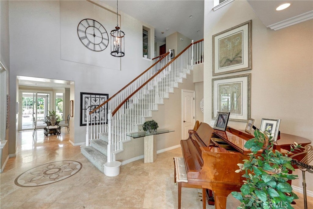 Murrieta, California, 92562, United States, 6 Bedrooms Bedrooms, ,5 BathroomsBathrooms,Residential,Active,1914833