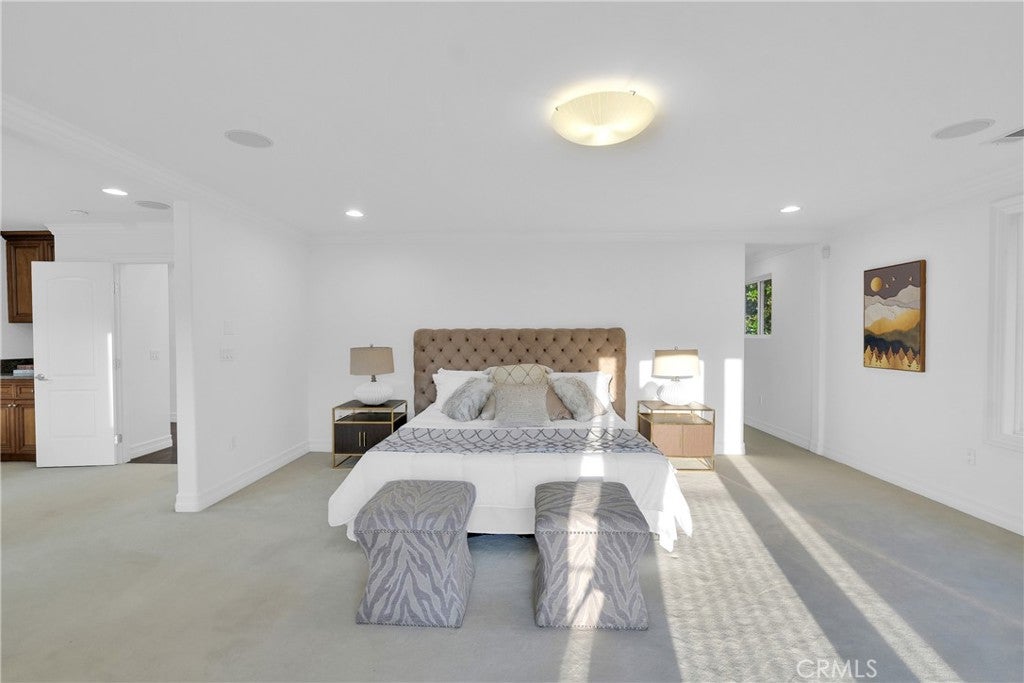 Pasadena, California, 91107, United States, 6 Bedrooms Bedrooms, ,5 BathroomsBathrooms,Residential,Active,1914920