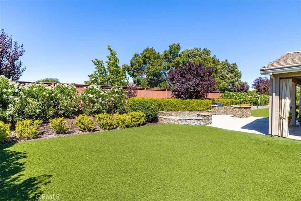 Paso Robles, California, 93446, United States, 4 Bedrooms Bedrooms, ,3 BathroomsBathrooms,Residential,Active,1914823