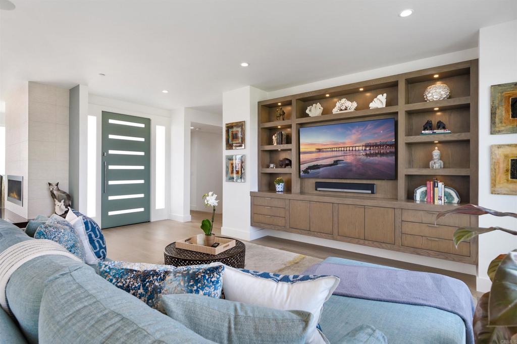 Del Mar, California, 92014, United States, 5 Bedrooms Bedrooms, ,6 BathroomsBathrooms,Residential,Active,1988452