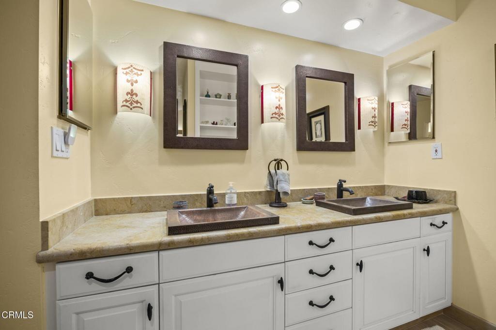 Camarillo, California, 93010, United States, 4 Bedrooms Bedrooms, ,4 BathroomsBathrooms,Residential,Active,1853313