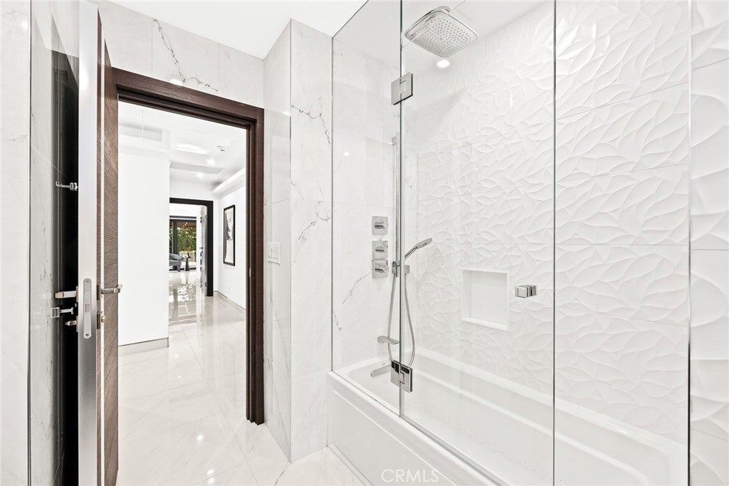 San Marino, California, 91108, United States, 4 Bedrooms Bedrooms, ,4 BathroomsBathrooms,Residential,Active,1909089