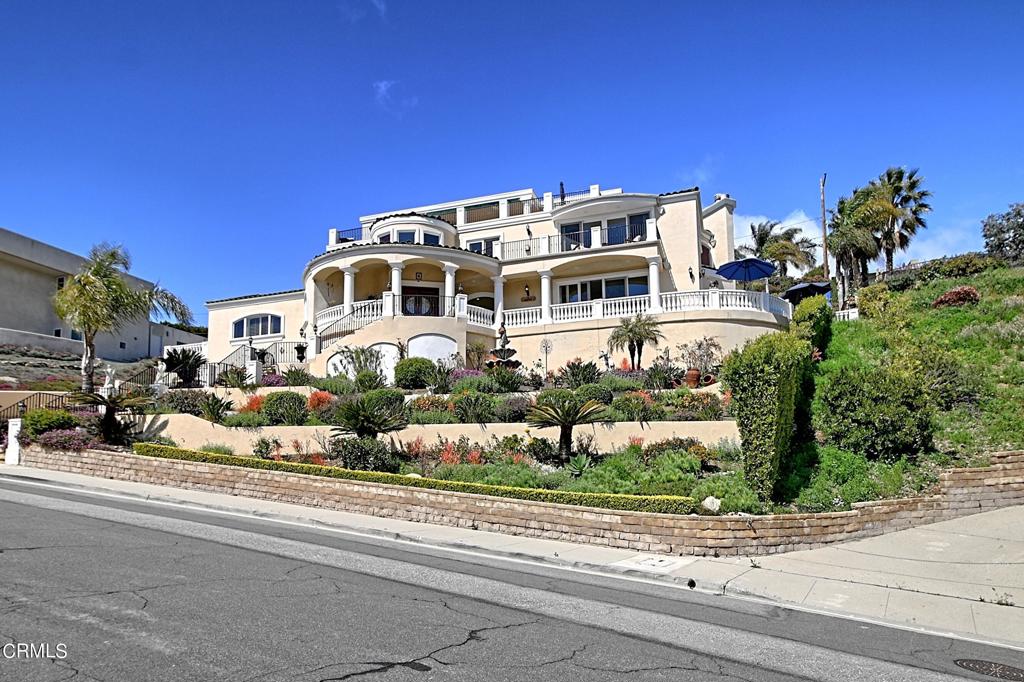 Ventura, California, 93003, United States, 4 Bedrooms Bedrooms, ,5 BathroomsBathrooms,Residential,Active,1944269