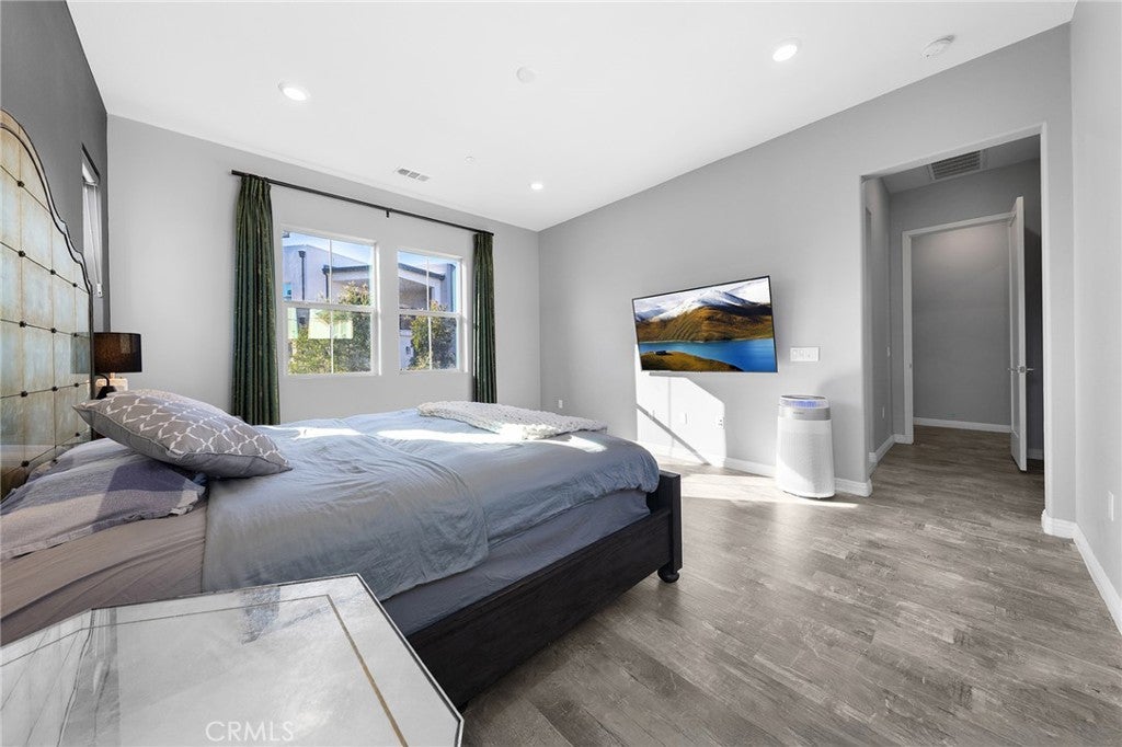 Irvine, California, 92618, United States, 3 Bedrooms Bedrooms, ,3 BathroomsBathrooms,Residential,Active,2006869