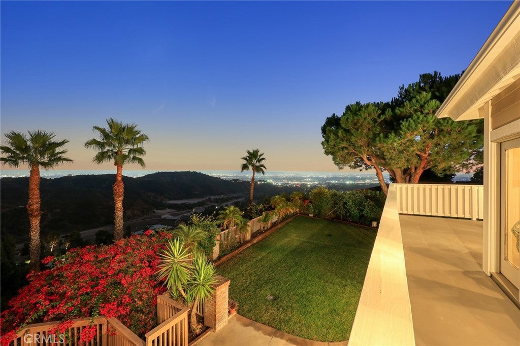 Arcadia, California, 91006, United States, 7 Bedrooms Bedrooms, ,8 BathroomsBathrooms,Residential,Active,1914824
