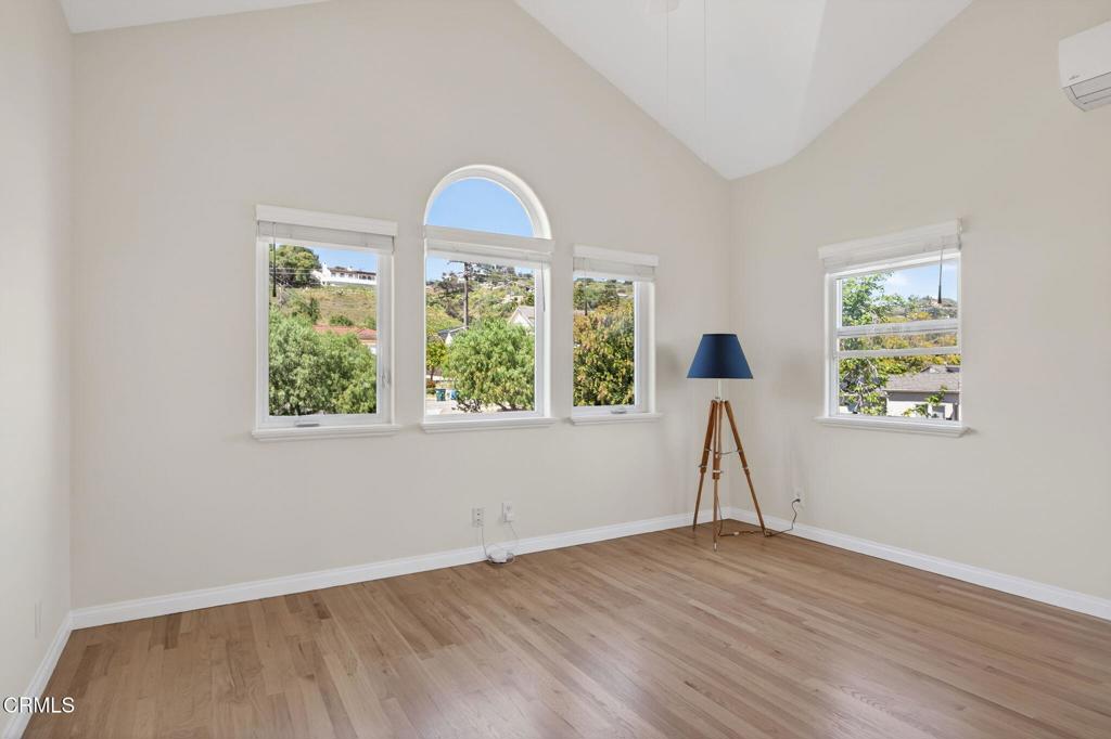 Camarillo, California, 93010, United States, 4 Bedrooms Bedrooms, ,3 BathroomsBathrooms,Residential,Active,2027321