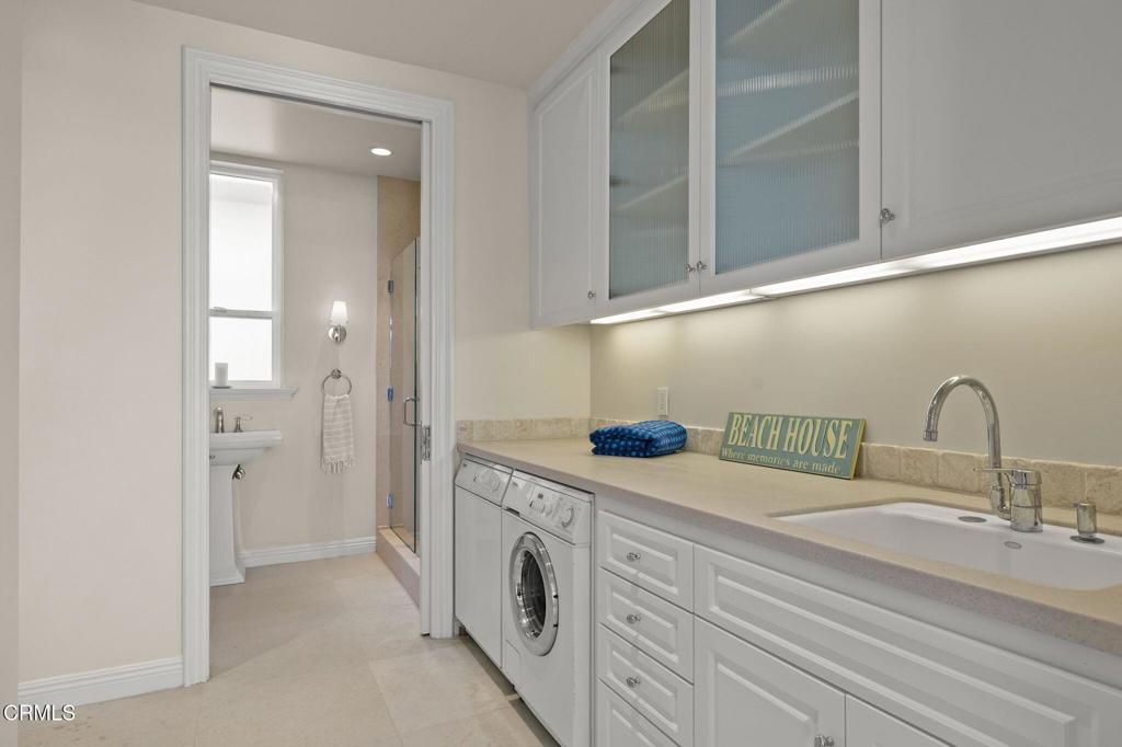 Oxnard, California, 93035, United States, 4 Bedrooms Bedrooms, ,6 BathroomsBathrooms,Residential,Active,1849510