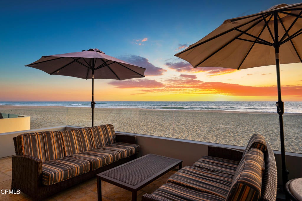 Oxnard, California, 93035, United States, 5 Bedrooms Bedrooms, ,5 BathroomsBathrooms,Residential,Active,2010576