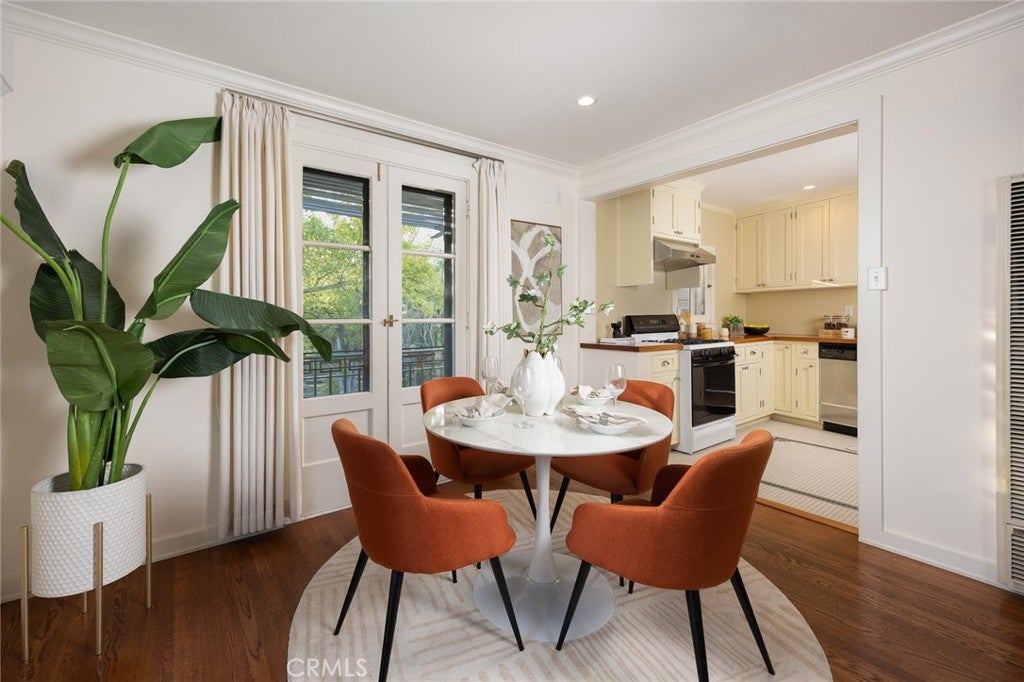 928 S El Molino Ave – image 54