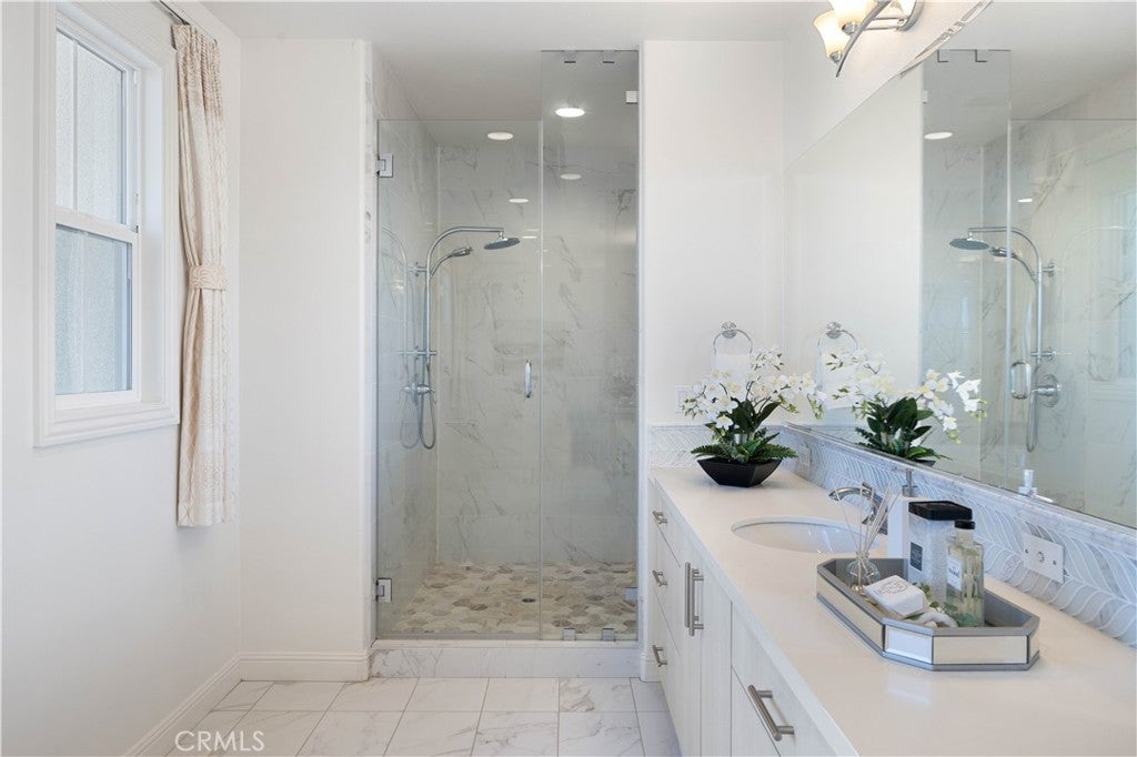 Carlsbad, California, 92010, United States, 4 Bedrooms Bedrooms, ,5 BathroomsBathrooms,Residential,Active,2014609