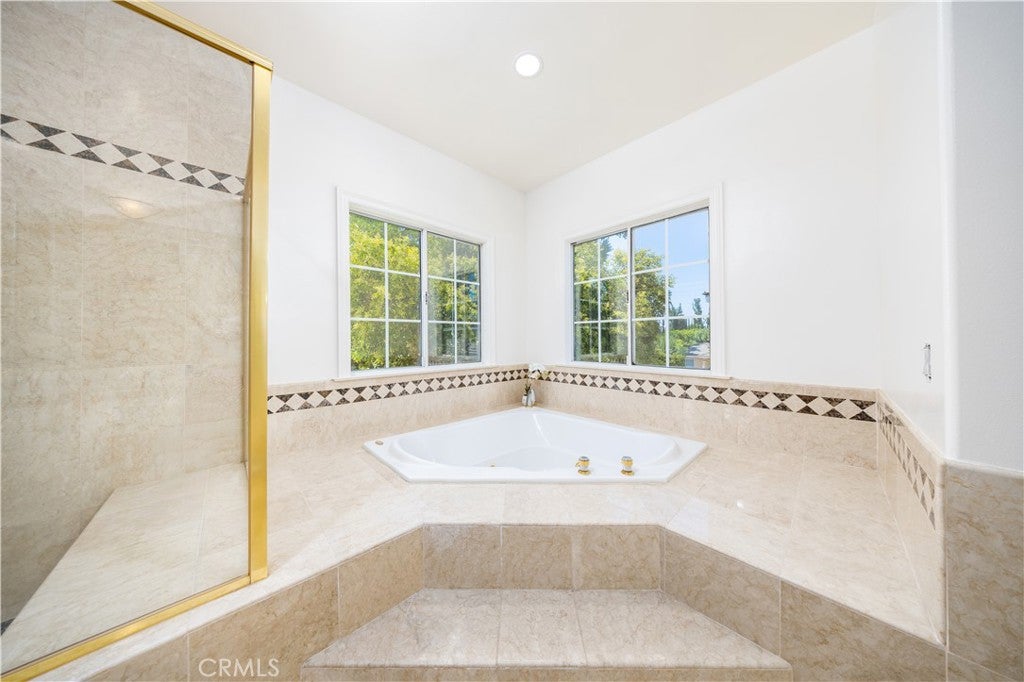 Arcadia, California, 91006, United States, 5 Bedrooms Bedrooms, ,5 BathroomsBathrooms,Residential,Active,1922322