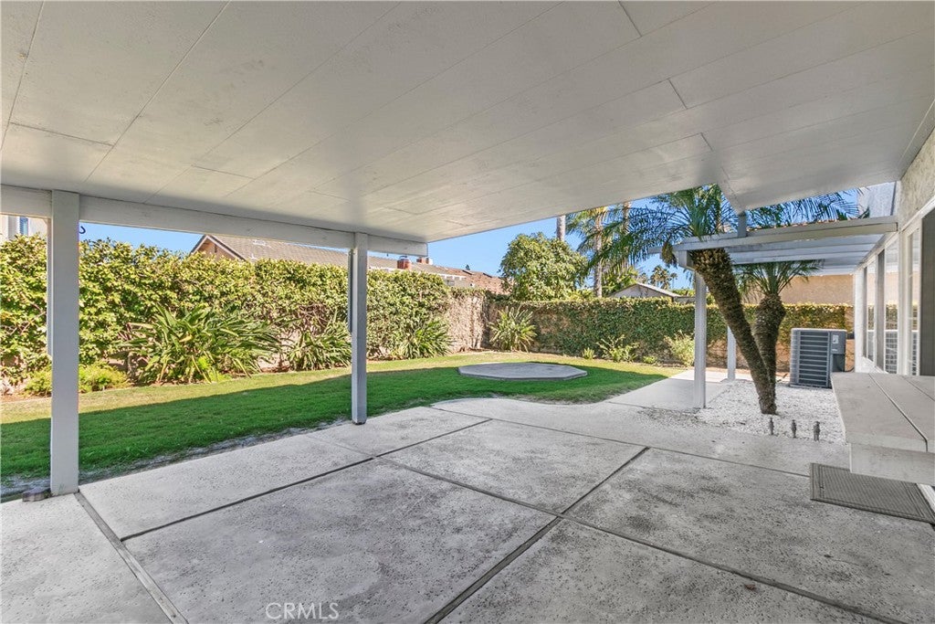 Fountain Valley, California, 92708, United States, 4 Bedrooms Bedrooms, ,3 BathroomsBathrooms,Residential,Active,1922326