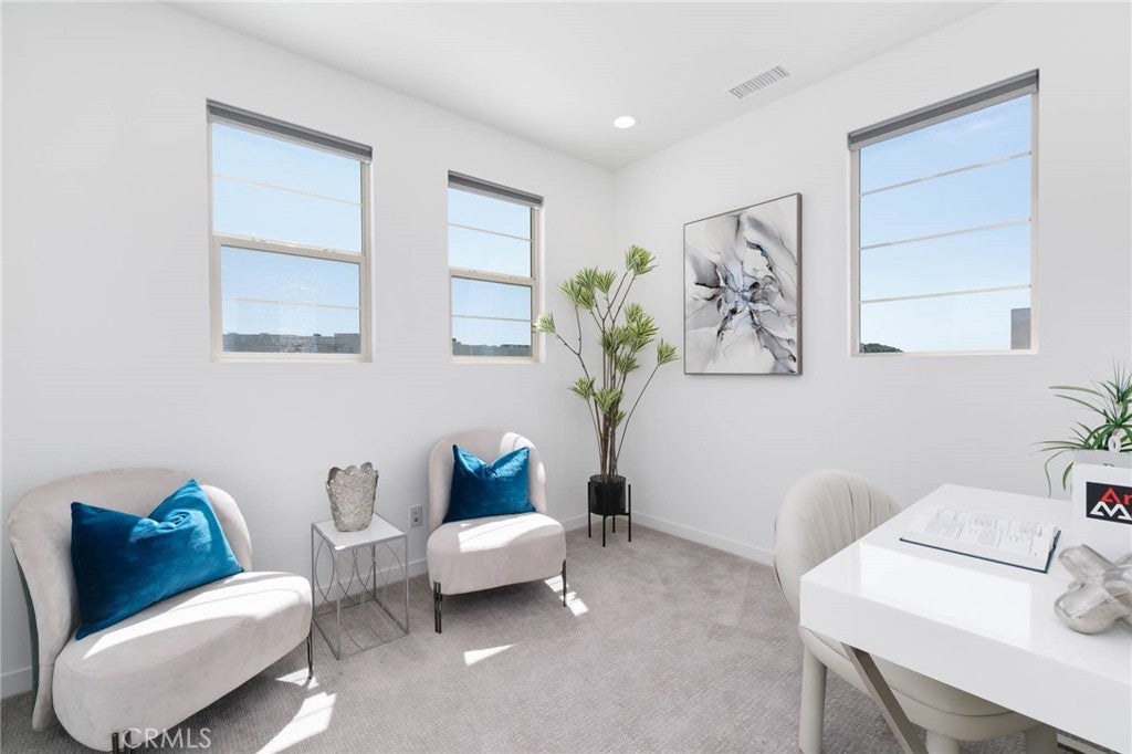 Irvine, California, 92618, United States, 3 Bedrooms Bedrooms, ,3 BathroomsBathrooms,Residential,Active,1942374