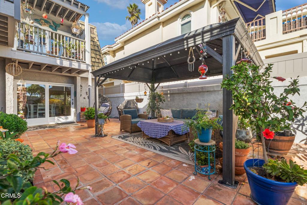 Oxnard, California, 93035, United States, 3 Bedrooms Bedrooms, ,4 BathroomsBathrooms,Residential,Active,1972169