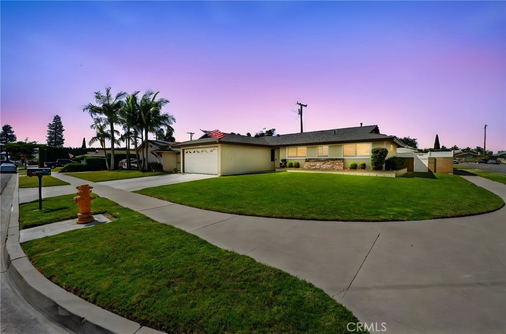 Garden Grove, California, 92845, United States, 4 Bedrooms Bedrooms, ,2 BathroomsBathrooms,Residential,Active,1915046