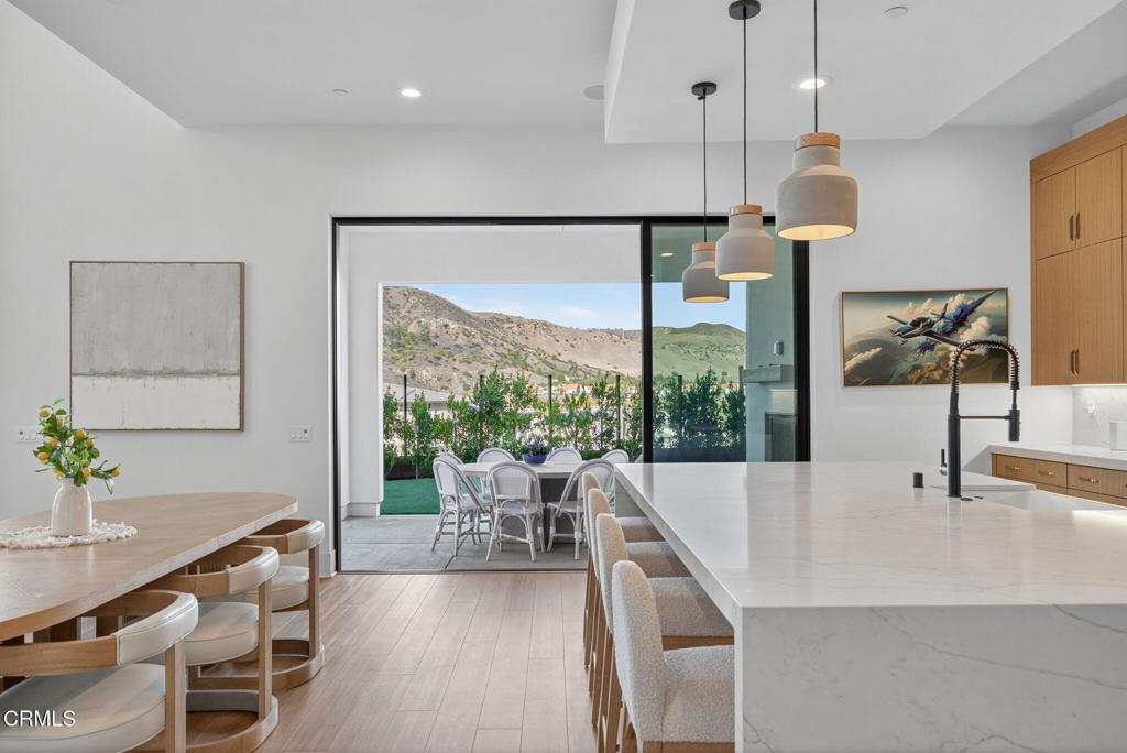 Porter Ranch, California, 91326, United States, 5 Bedrooms Bedrooms, ,6 BathroomsBathrooms,Residential,Active,1965808