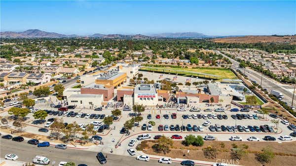 11848 SANDBAR CT, JURUPA VALLEY, CA 91752, photo 3 of 50