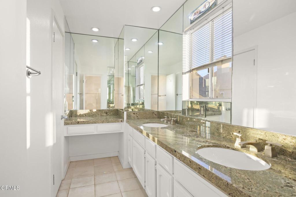 Oxnard, California, 93035, United States, ,3 BathroomsBathrooms,Residential,Active,1894775