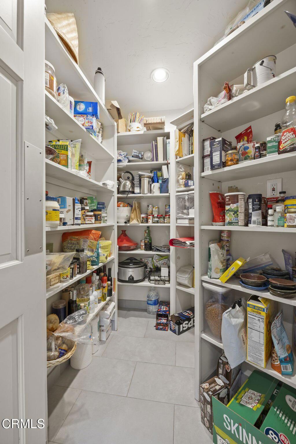 Camarillo, California, 93010, United States, 4 Bedrooms Bedrooms, ,4 BathroomsBathrooms,Residential,Active,1853313