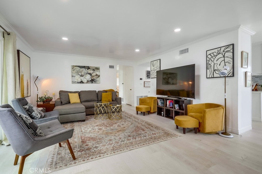 Garden Grove, California, 92845, United States, 5 Bedrooms Bedrooms, ,2 BathroomsBathrooms,Residential,Active,1927673