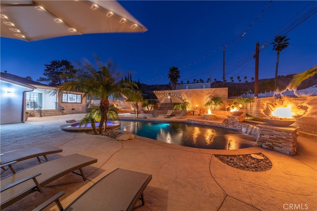 Burbank, California, 91501, United States, 4 Bedrooms Bedrooms, ,4 BathroomsBathrooms,Residential,Active,2003539