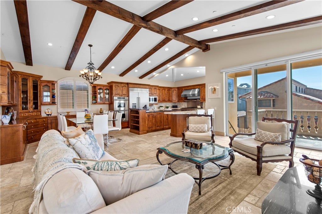 Oxnard, California, 93035, United States, 3 Bedrooms Bedrooms, ,3 BathroomsBathrooms,Residential,Active,2009405