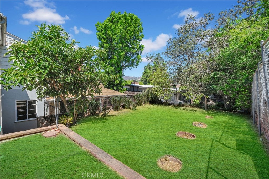 Los Angeles, California, 90039, United States, 4 Bedrooms Bedrooms, ,3 BathroomsBathrooms,Residential,Active,1892396