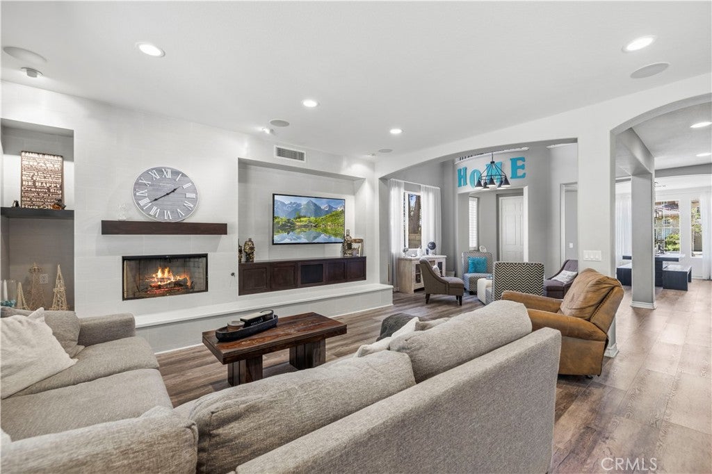 Stevenson Ranch, California, 91381, United States, 5 Bedrooms Bedrooms, ,4 BathroomsBathrooms,Residential,Active,2015851