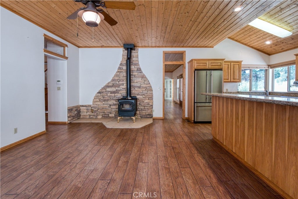Big Bear Lake, California, 92315, United States, 4 Bedrooms Bedrooms, ,3 BathroomsBathrooms,Residential,Active,1919050