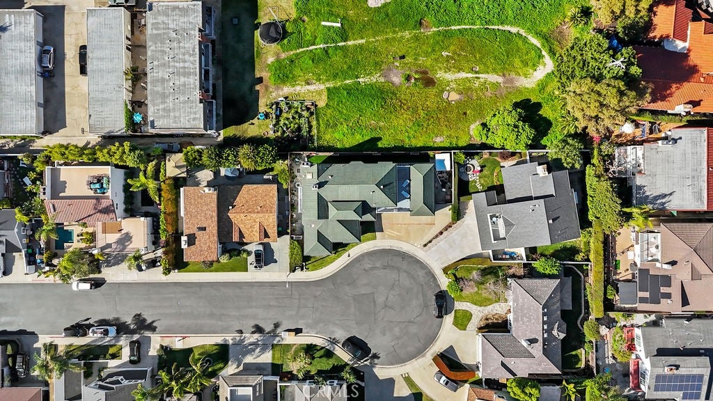 Capistrano Beach, California, 92624, United States, 4 Bedrooms Bedrooms, ,3 BathroomsBathrooms,Residential,Active,2010169