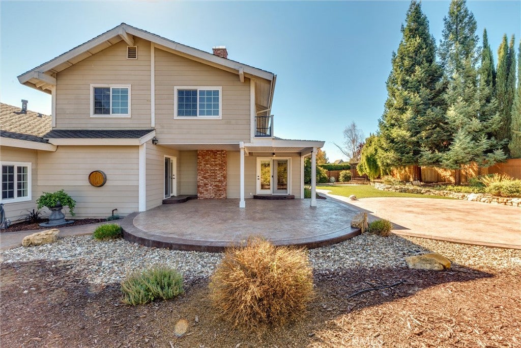 Paso Robles, California, 93446, United States, 4 Bedrooms Bedrooms, ,3 BathroomsBathrooms,Residential,Active,1973344