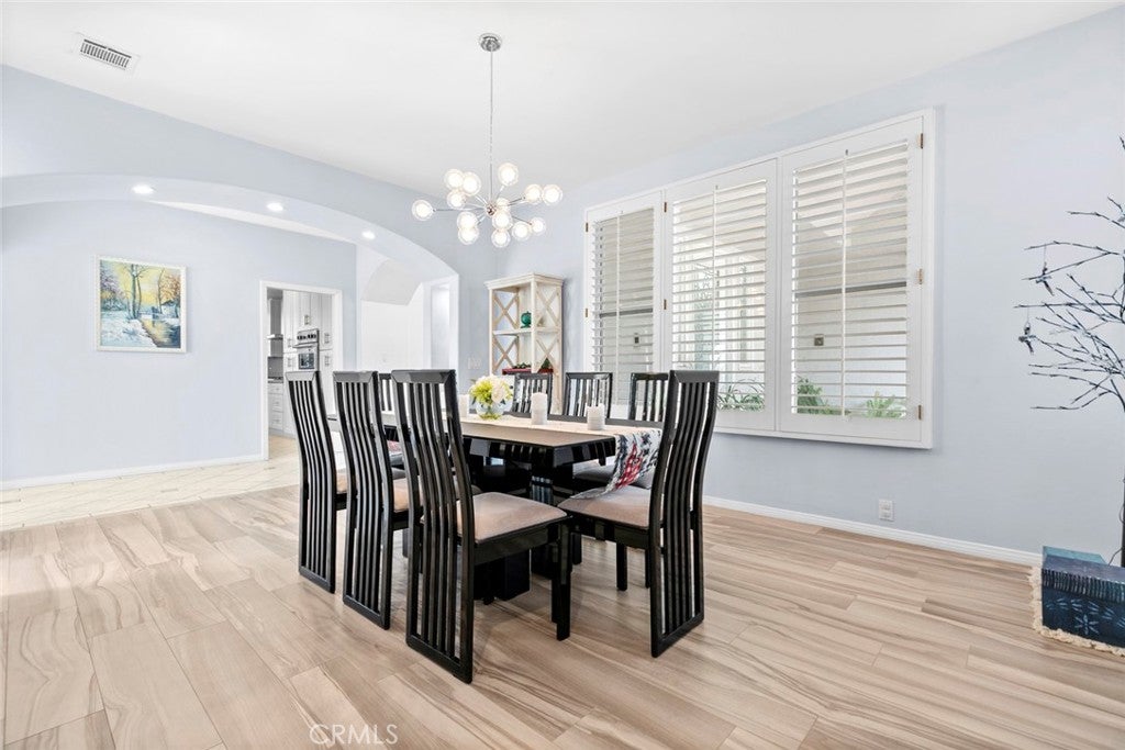 Chatsworth, California, 91311, United States, 5 Bedrooms Bedrooms, ,6 BathroomsBathrooms,Residential,Active,2015219