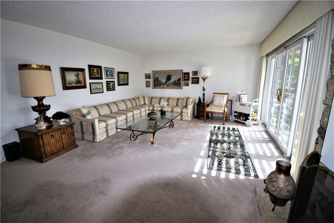 Seal Beach, California, 90740, United States, ,2 BathroomsBathrooms,Residential,Pending,1702937