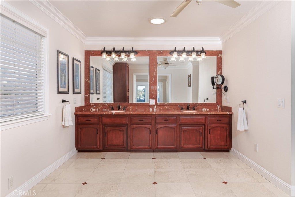 Paso Robles, California, 93446, United States, 4 Bedrooms Bedrooms, ,3 BathroomsBathrooms,Residential,Active,1973344