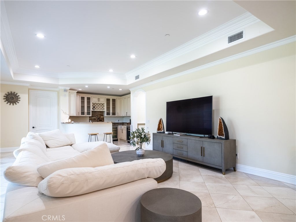 Arcadia, California, 91006, United States, 6 Bedrooms Bedrooms, ,7 BathroomsBathrooms,Residential,Active,1936439