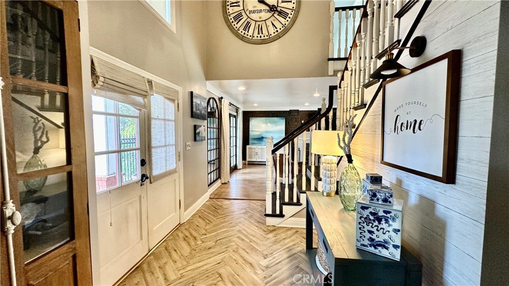 Porter Ranch, California, 91326, United States, 4 Bedrooms Bedrooms, ,3 BathroomsBathrooms,Residential,Active,1914580