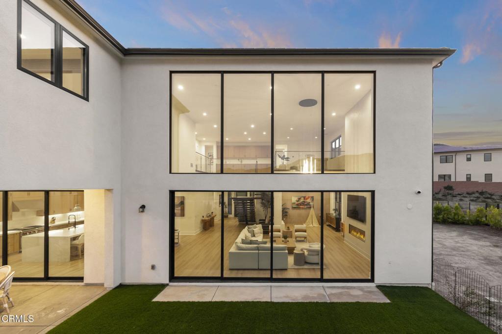 Porter Ranch, California, 91326, United States, 5 Bedrooms Bedrooms, ,6 BathroomsBathrooms,Residential,Active,1965808