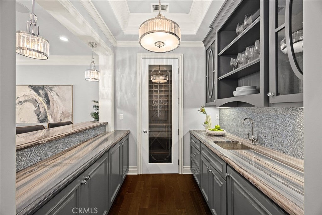 Arcadia, California, 91006, United States, 5 Bedrooms Bedrooms, ,6 BathroomsBathrooms,Residential,Active,1859344