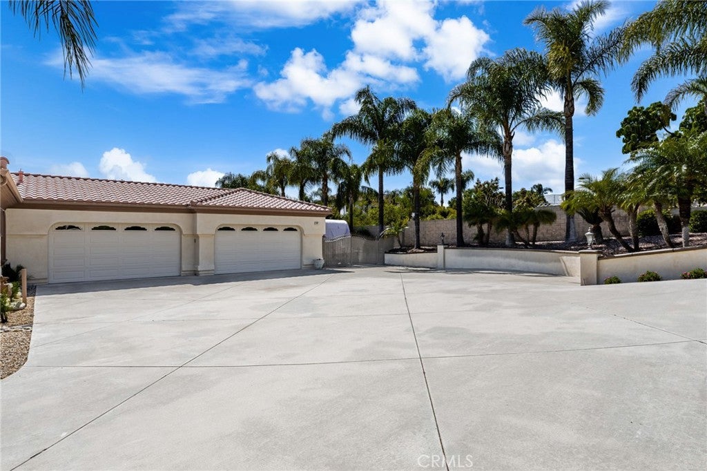 Corona, California, 92881, United States, 4 Bedrooms Bedrooms, ,5 BathroomsBathrooms,Residential,Active,1810439