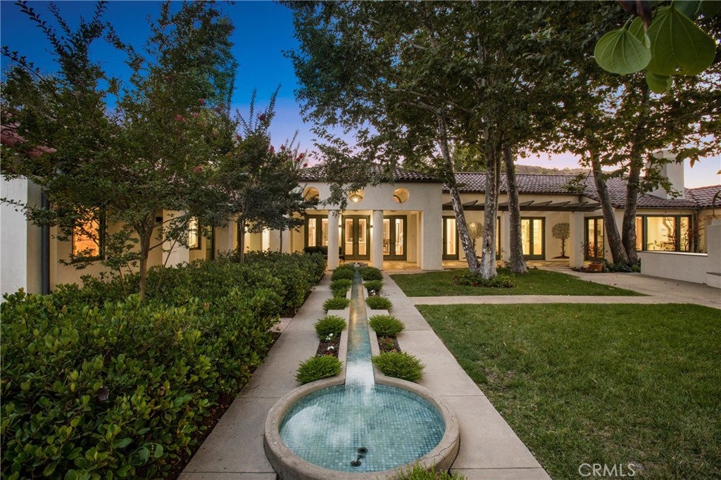 Silverado, California, 92676, United States, 6 Bedrooms Bedrooms, ,9 BathroomsBathrooms,Residential,Active,1926709