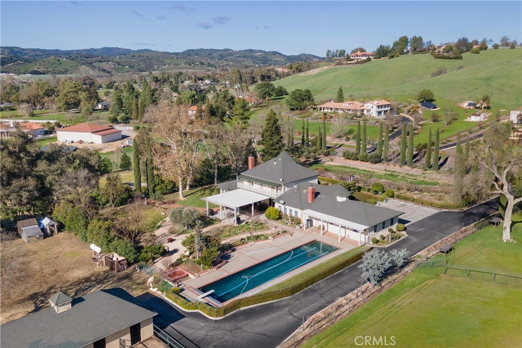 Paso Robles, California, 93446, United States, 4 Bedrooms Bedrooms, ,5 BathroomsBathrooms,Residential,Active,2016421